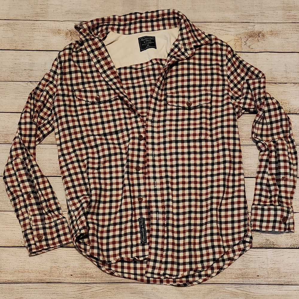 Abercrombie and Fitch Plaid Button Down Long Sleeve Top